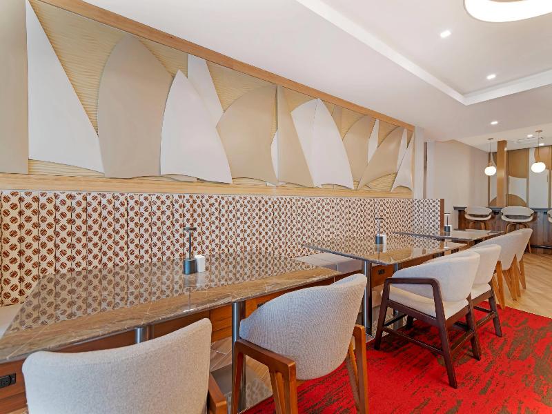 Cambria Hotel & Suites Plymouth image