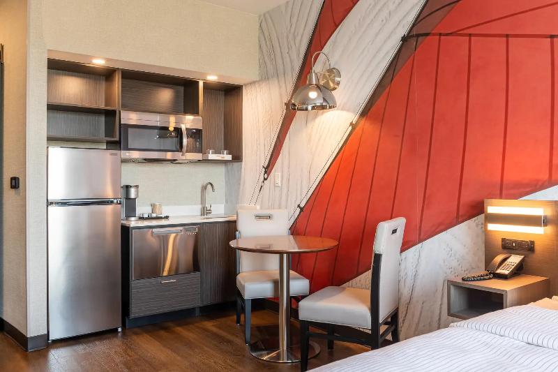 Cambria Hotel & Suites Plymouth image