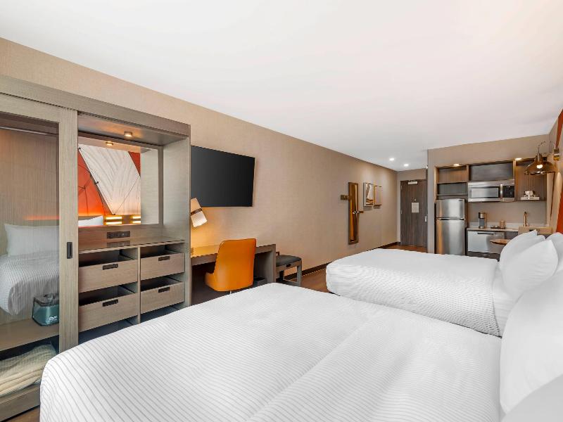 Cambria Hotel & Suites Plymouth image