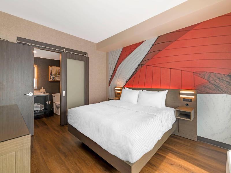 Cambria Hotel & Suites Plymouth image