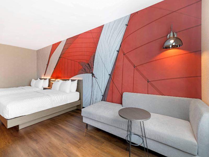 Cambria Hotel & Suites Plymouth image