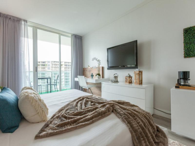 Arya Hotel and Suites Coconut Grove image