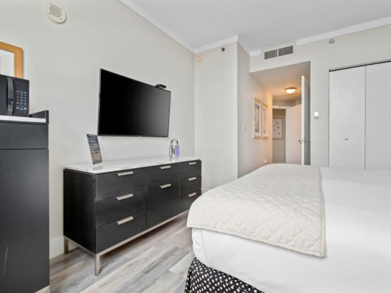 Arya Hotel and Suites Coconut Grove image