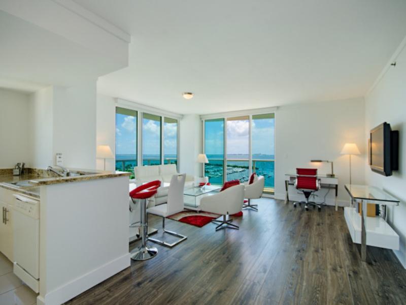 Arya Hotel and Suites Coconut Grove image