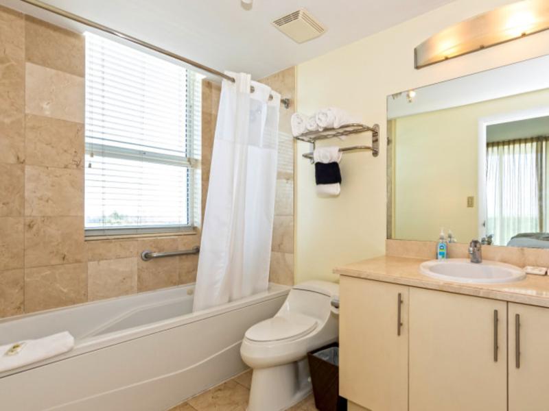 Arya Hotel and Suites Coconut Grove image