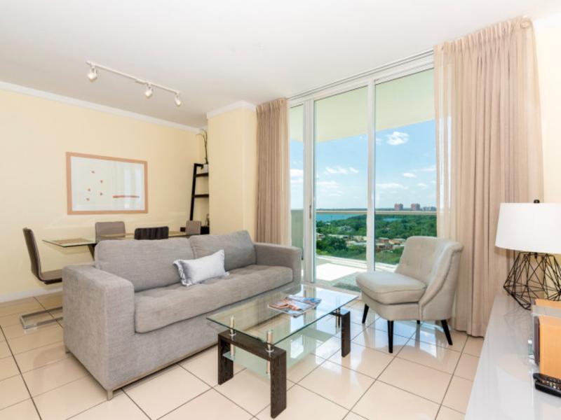 Arya Hotel and Suites Coconut Grove image