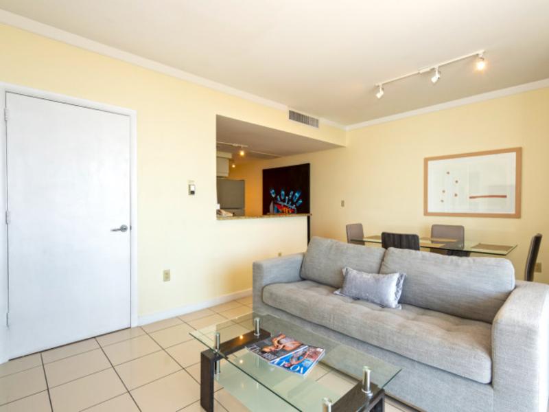Arya Hotel and Suites Coconut Grove image