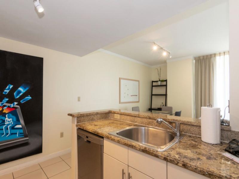 Arya Hotel and Suites Coconut Grove image