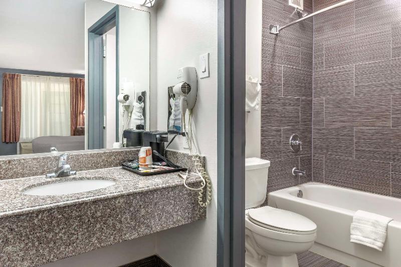 Suburban Studios Gainesville image