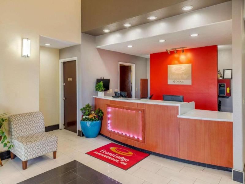Econo Lodge Las Vegas Nm image