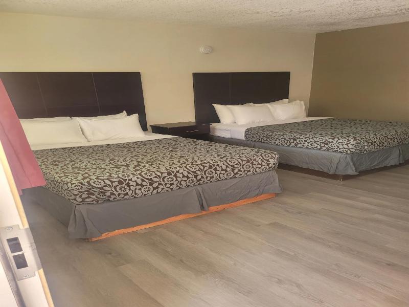 Econo Lodge Las Vegas Nm image
