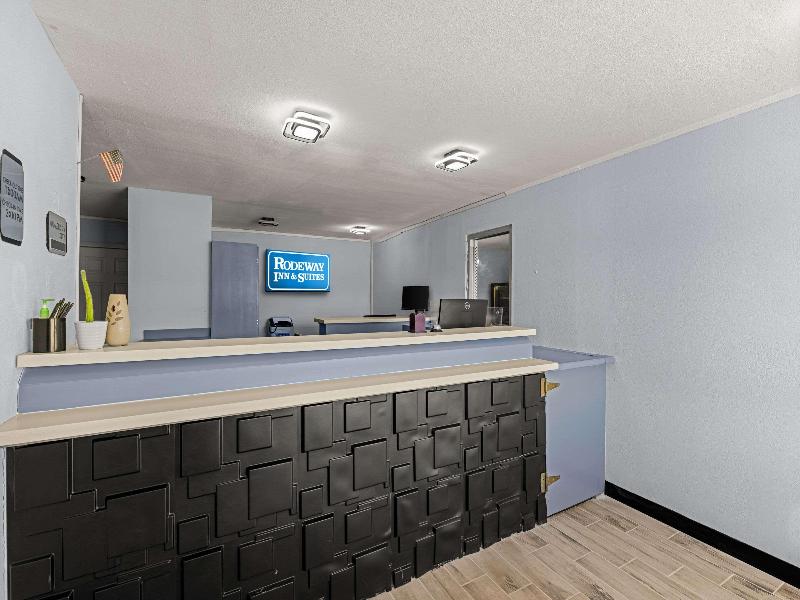 Rodeway Inn Midland South image