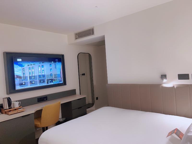 room detail thumbnail 0