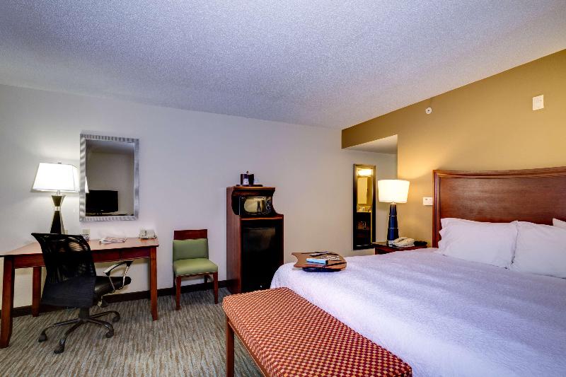 Hampton Inn & Suites - Cape Coral/Fort Myers Area image