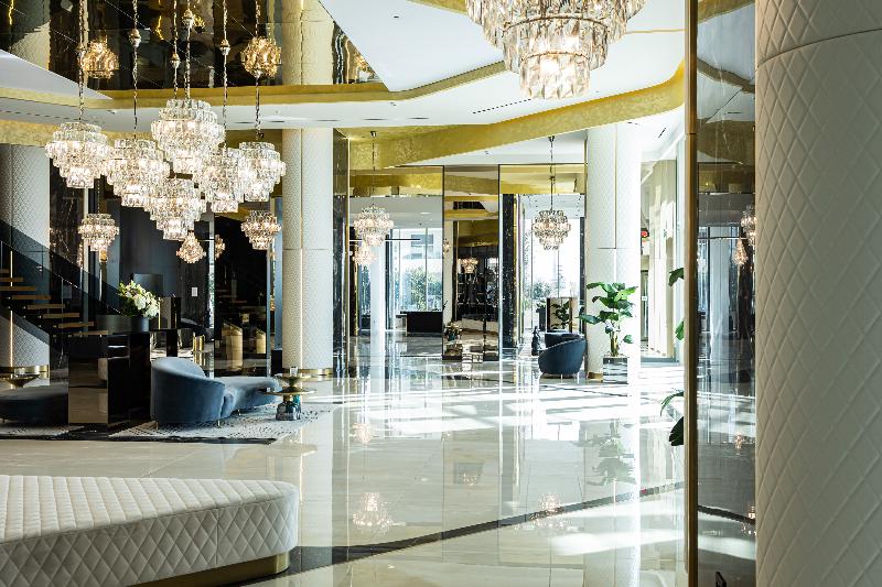 Lobby & Reception