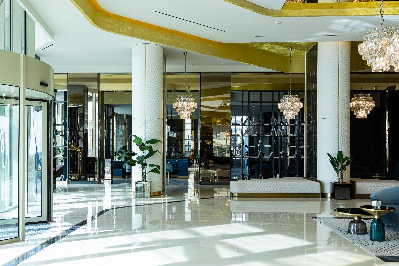 Lobby & Reception
