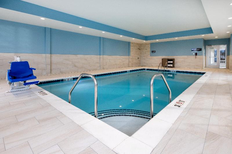 Holiday Inn Express and Suites Benson image