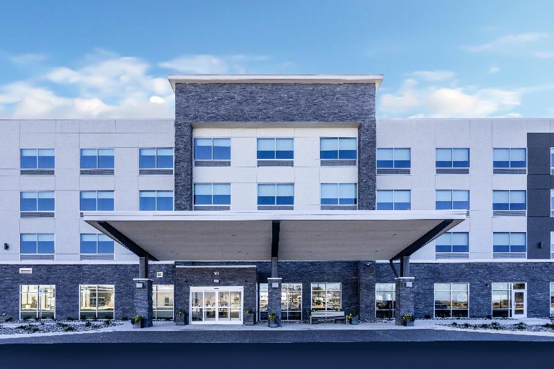 Holiday Inn Express and Suites Benson image