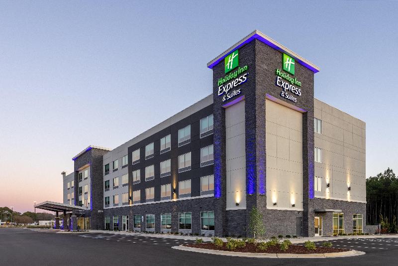 Holiday Inn Express and Suites Benson image