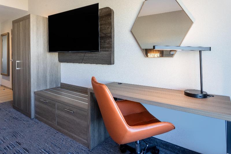 Holiday Inn Express and Suites Benson image