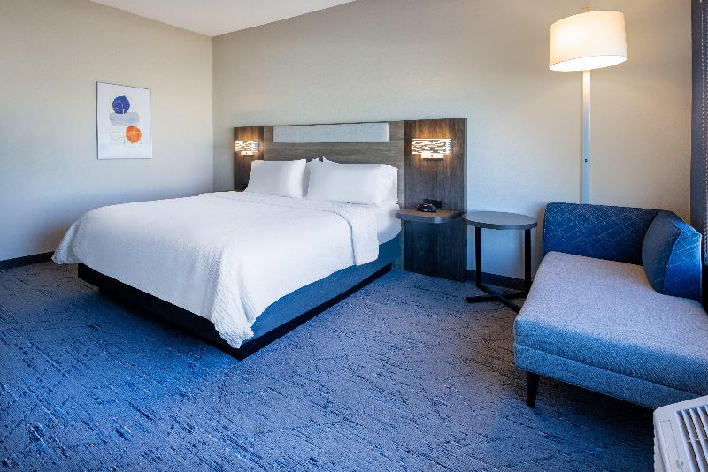 Holiday Inn Express and Suites Benson image