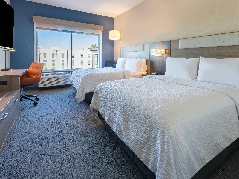 Holiday Inn Express and Suites Benson image