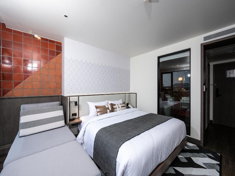 We Hotel Riverfront image