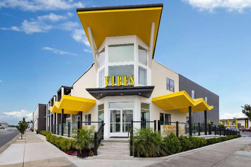 The Vibes Hotel Trademark Collection By Wyndham image