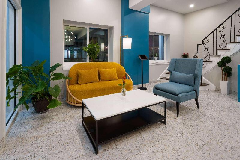 The Vibes Hotel Trademark Collection By Wyndham image