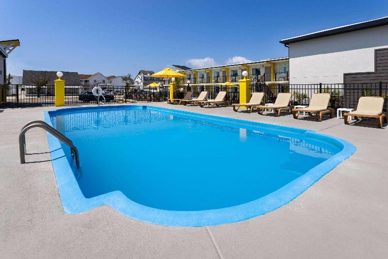 The Vibes Hotel Trademark Collection By Wyndham image