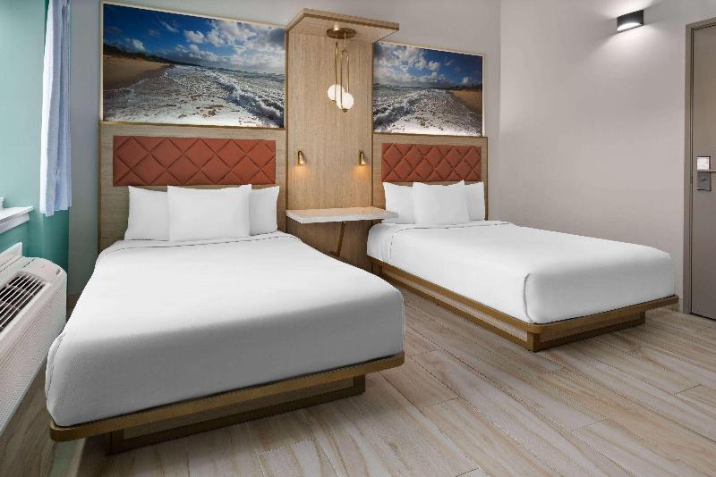 The Vibes Hotel Trademark Collection By Wyndham image