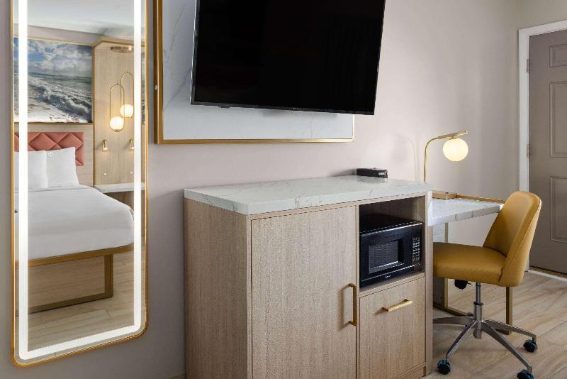 The Vibes Hotel Trademark Collection By Wyndham image