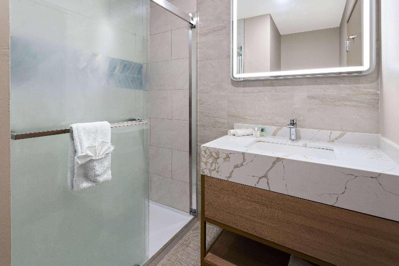 The Vibes Hotel Trademark Collection By Wyndham image
