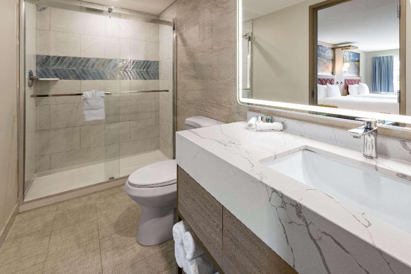 The Vibes Hotel Trademark Collection By Wyndham image