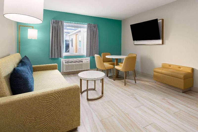The Vibes Hotel Trademark Collection By Wyndham image