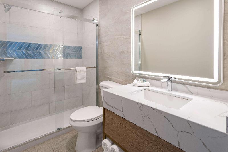 The Vibes Hotel Trademark Collection By Wyndham image