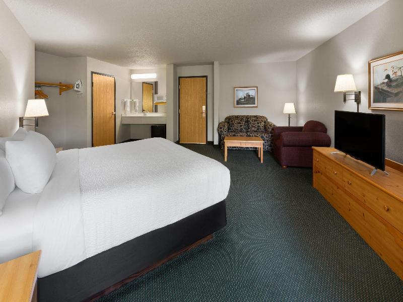 Shell Lake Lodge A Travelodge By Wyndham image