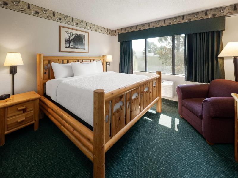 Shell Lake Lodge A Travelodge By Wyndham image