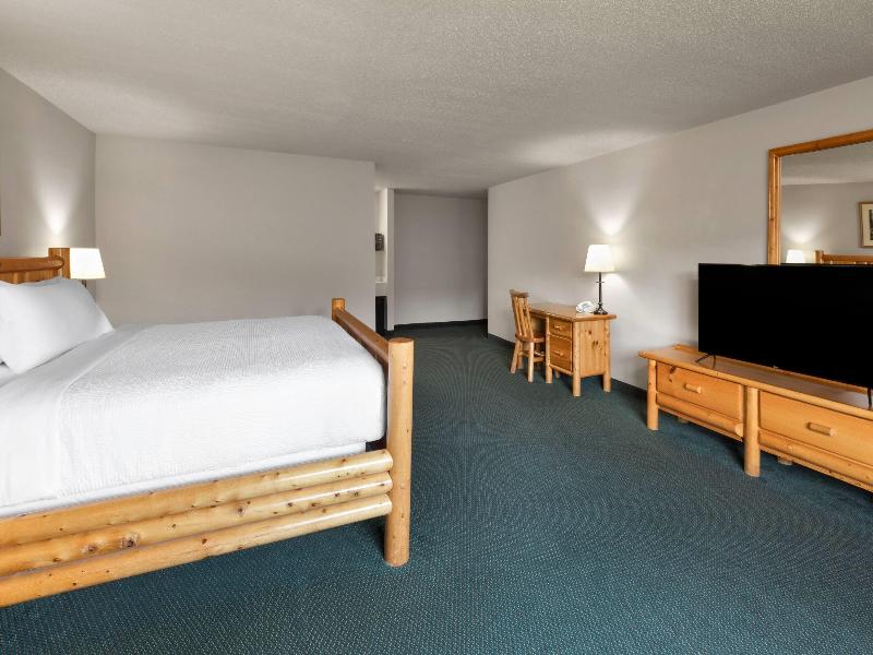 Shell Lake Lodge A Travelodge By Wyndham image