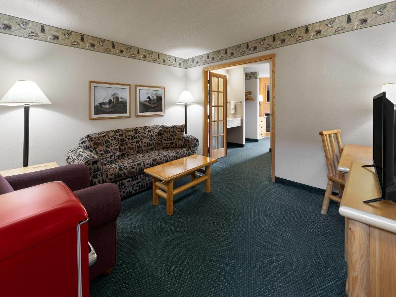 Shell Lake Lodge A Travelodge By Wyndham image