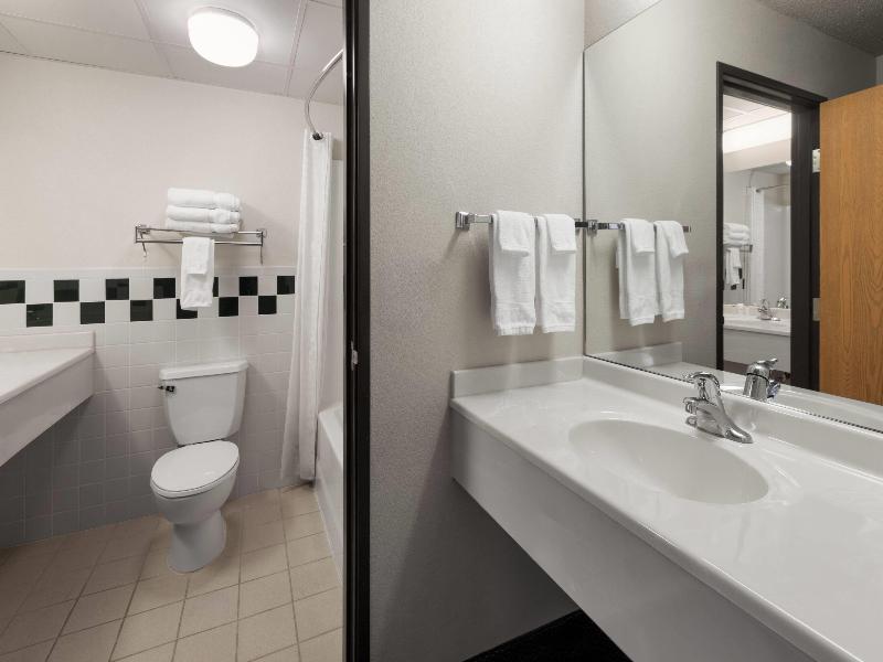 Shell Lake Lodge A Travelodge By Wyndham image