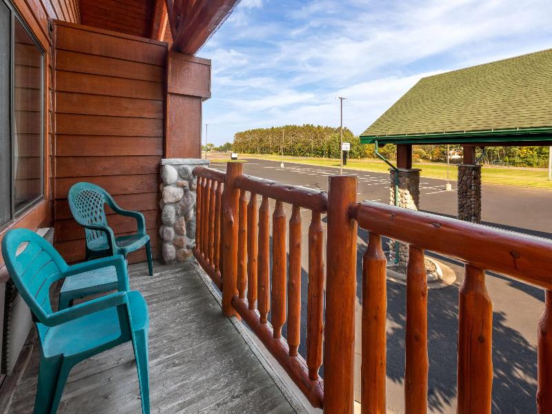 Shell Lake Lodge A Travelodge By Wyndham image
