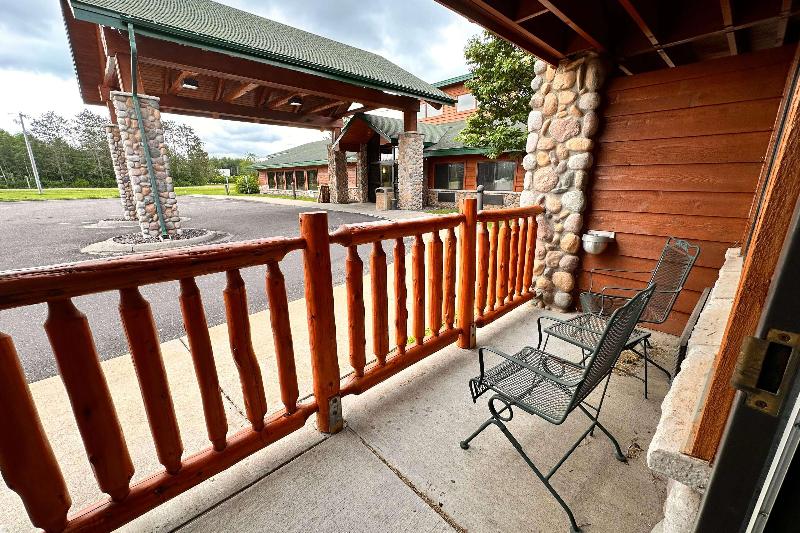 Shell Lake Lodge A Travelodge By Wyndham image