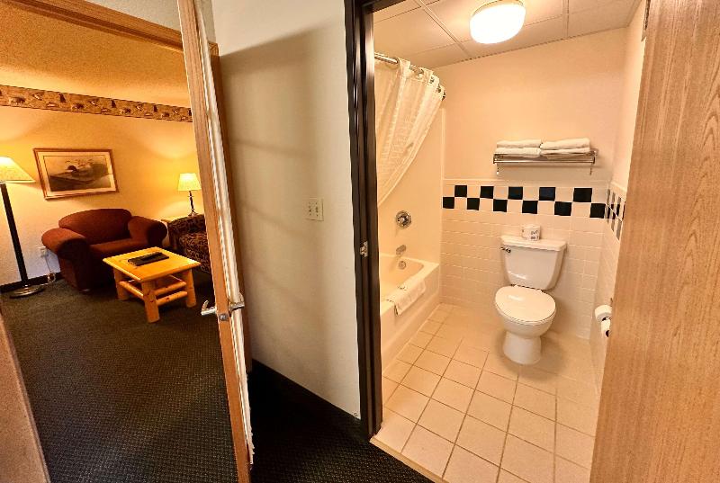 Shell Lake Lodge A Travelodge By Wyndham image