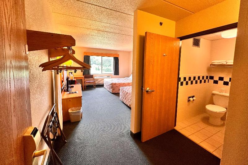 Shell Lake Lodge A Travelodge By Wyndham image