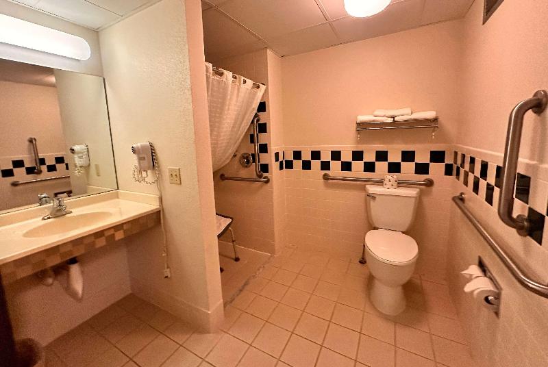 Shell Lake Lodge A Travelodge By Wyndham image