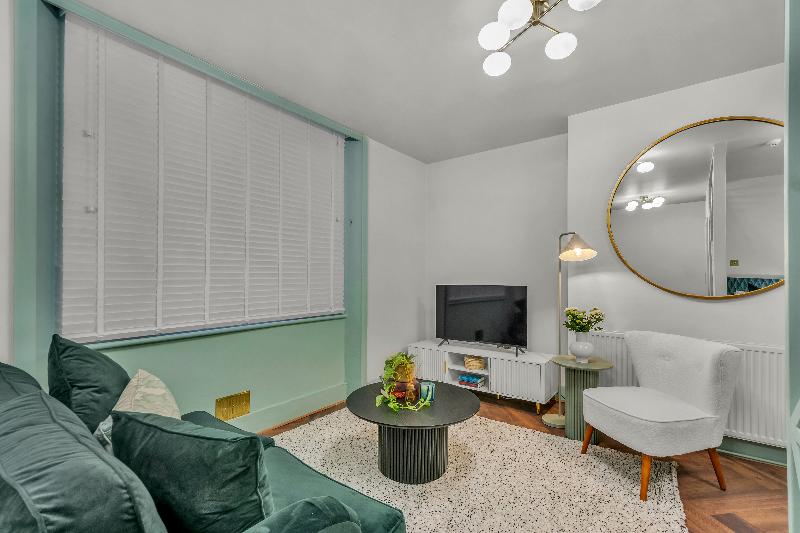 Modern Kensington Apartments image