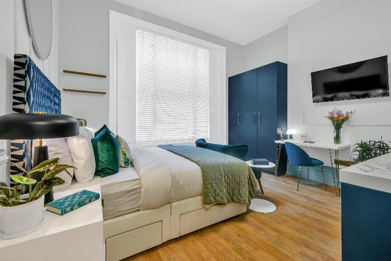 Modern Kensington Apartments image