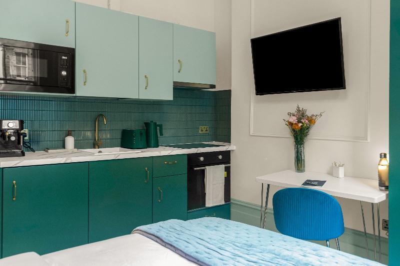 Modern Kensington Apartments image