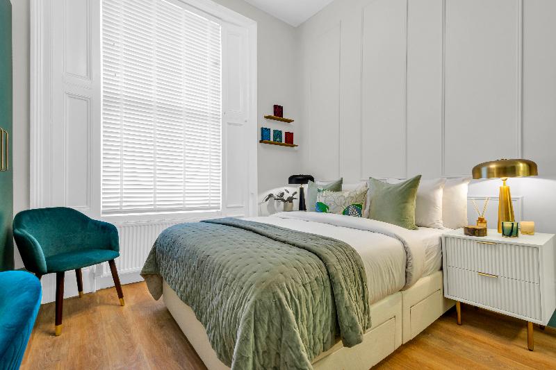 Modern Kensington Apartments image
